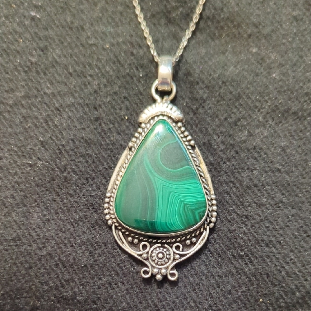 Silver Plated Green Malachite Gemstone Teardrop Pendant Statement Necklace
